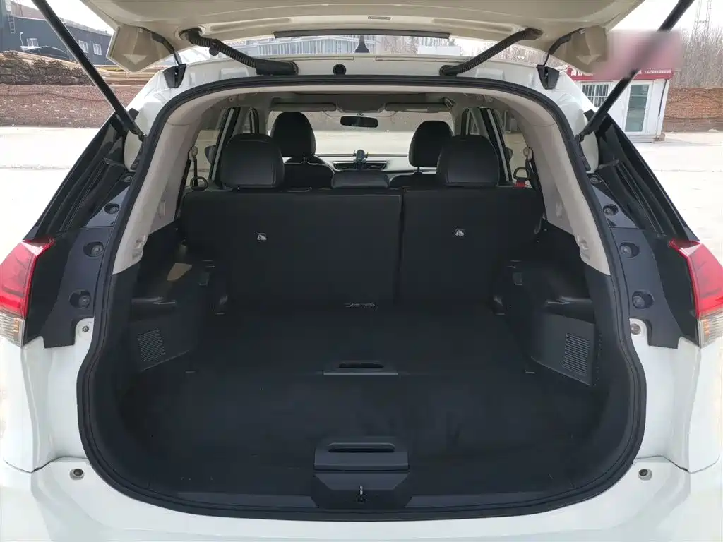 Nissan X-Trail 2017 — фото 15