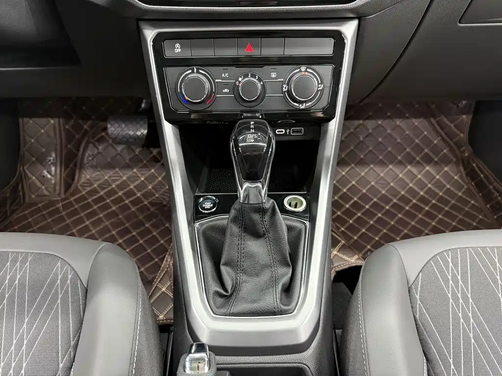 Volkswagen T-Cross 2022 — фото 20