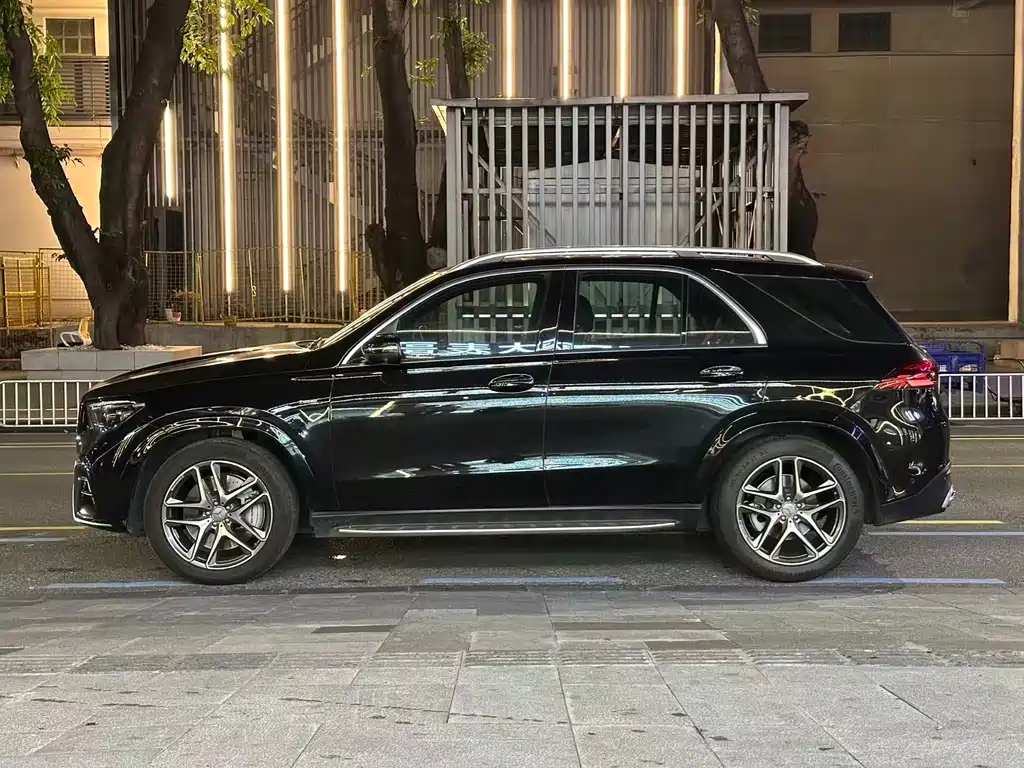 Mercedes-Benz GLE AMG 2025 — фото 3