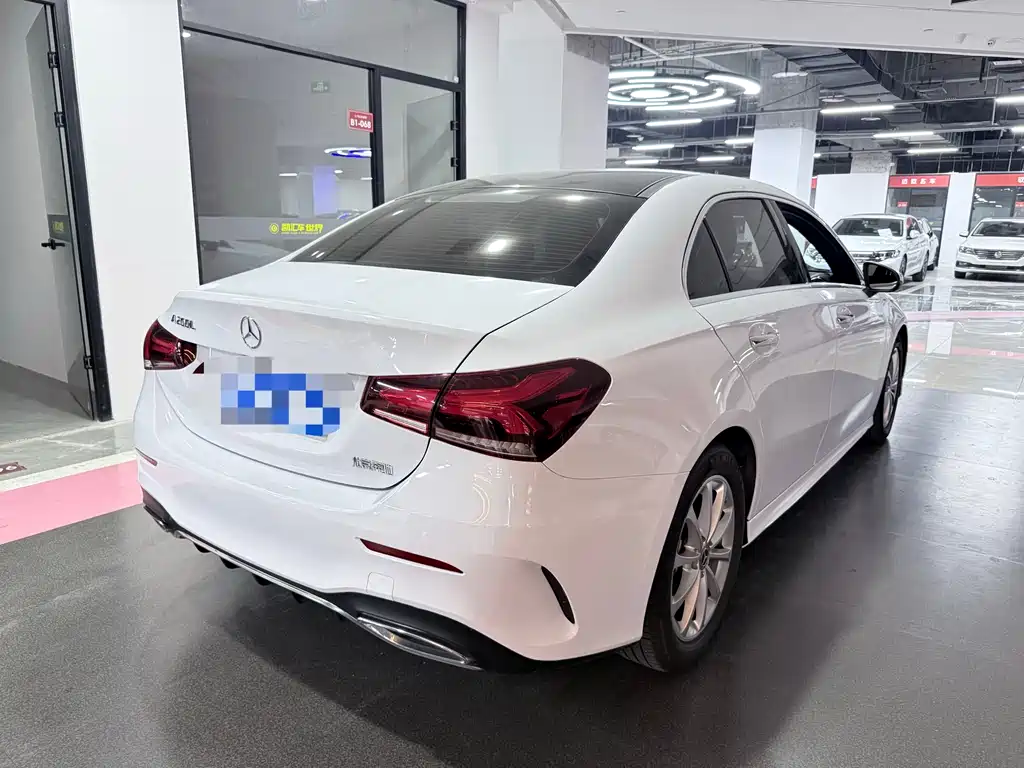 Mercedes-Benz A-Class 2020 — фото 15