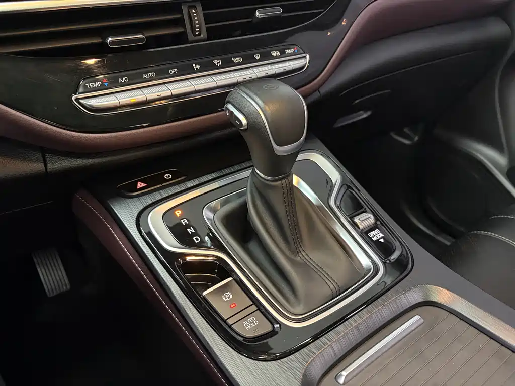 GAC Trumpchi M6 2022 — фото 12
