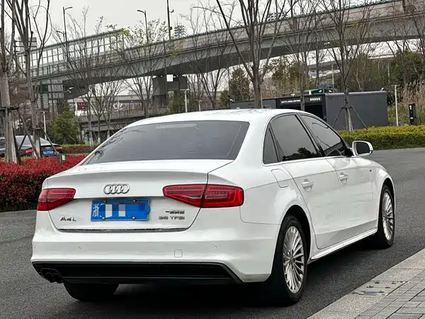 Audi A4L 2016
