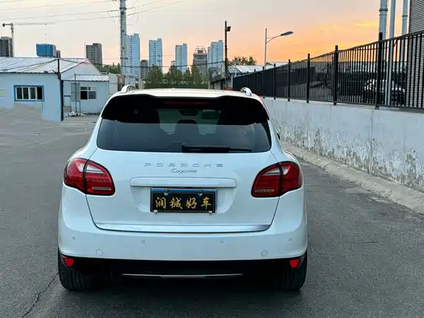 Porsche Cayenne 2014