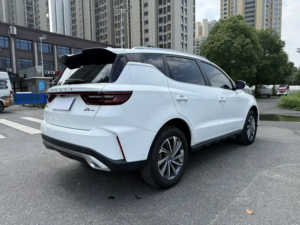 Geely Vision X6 2023 — фото 17