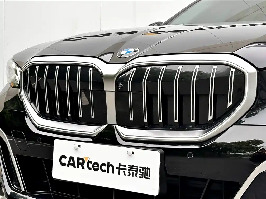 BMW 5 Series 2024 — фото 13