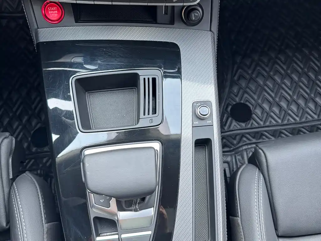 Audi Q5L 2022 — фото 10