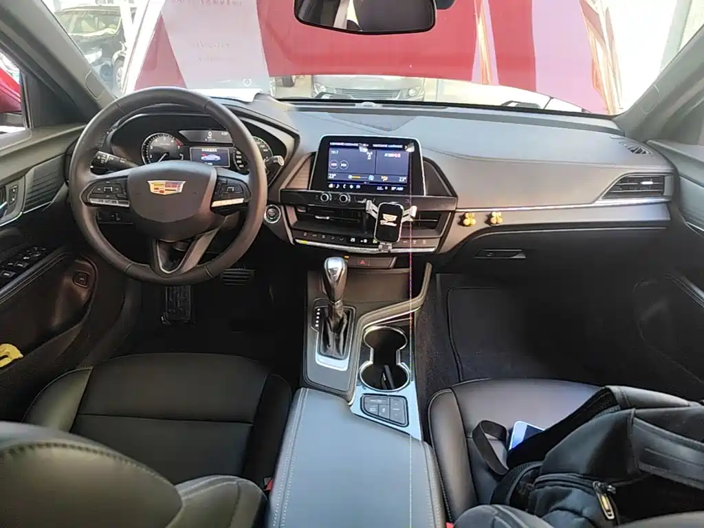 Cadillac CT4 2020 — фото 10