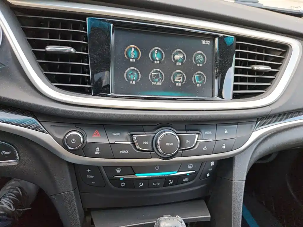 Buick Excelle 2017 — фото 20