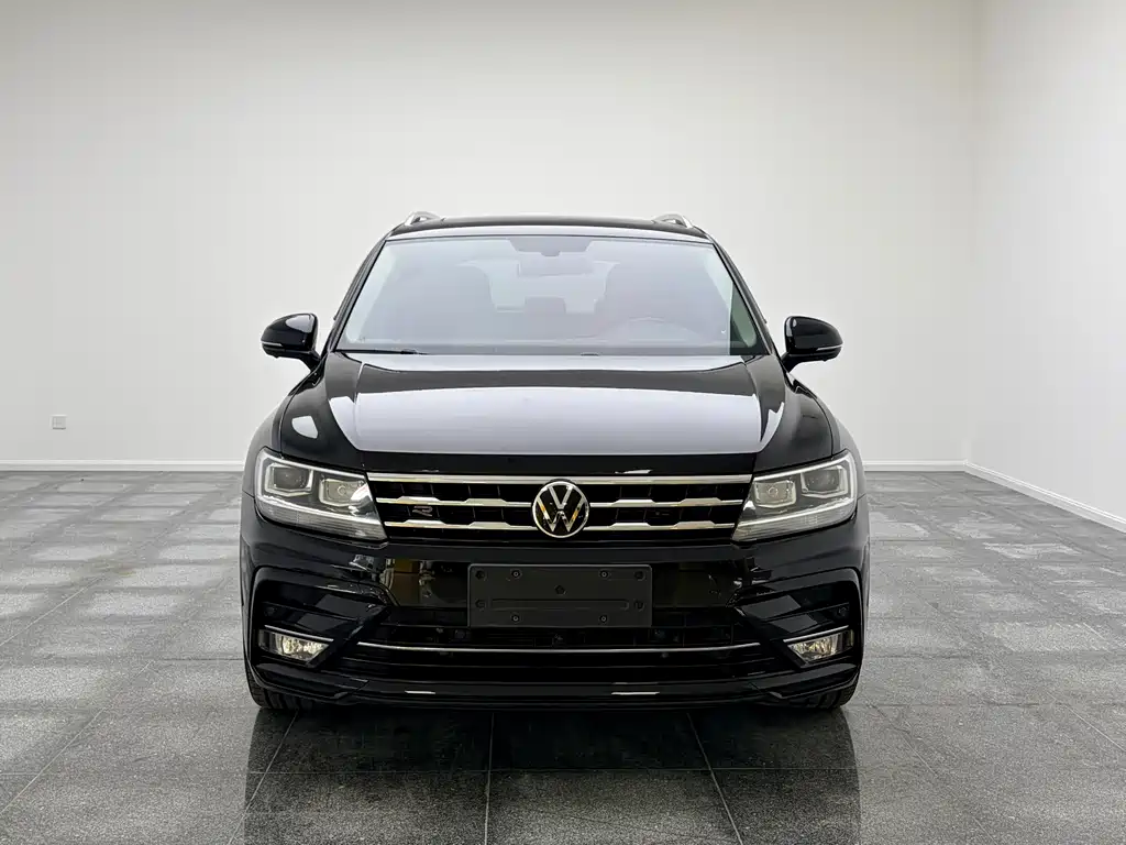 Volkswagen Tiguan L 2021 — фото 2