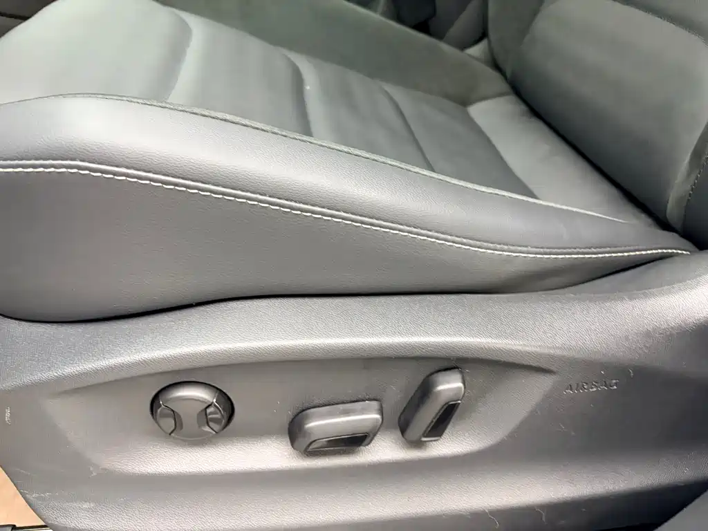 Volkswagen Tiguan L 2021 — фото 17