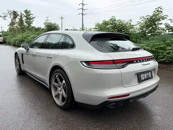 Porsche Panamera 2024