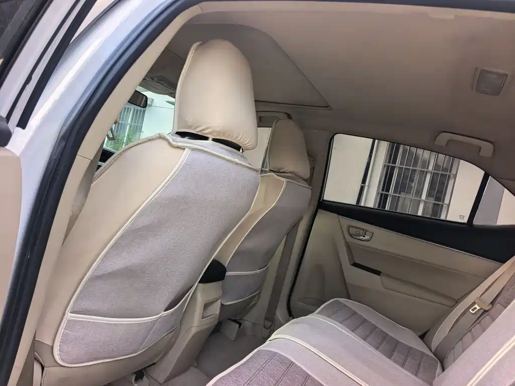 Toyota Corolla 2015 — фото 15