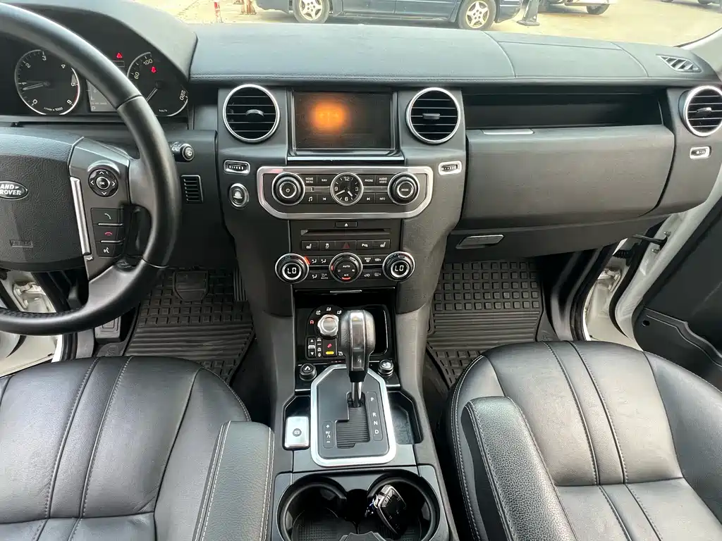 Land Rover Discovery 2011