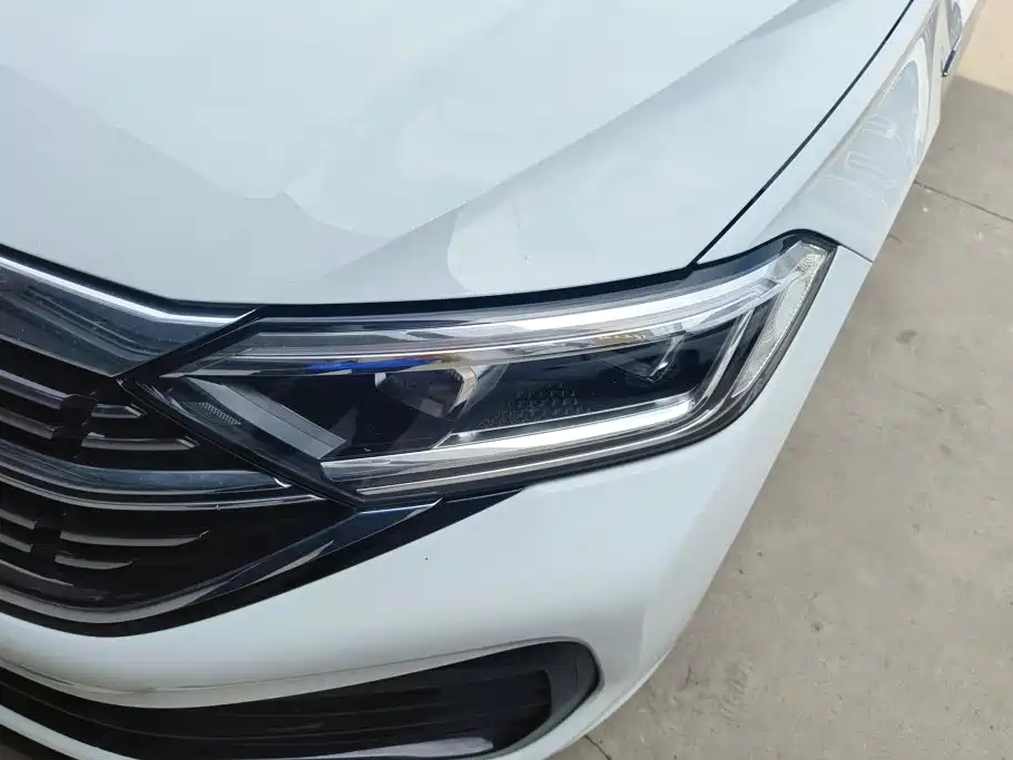 Volkswagen Sagitar 2025
