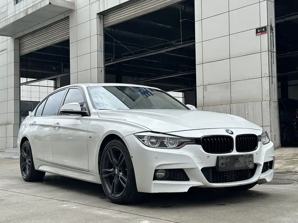 BMW 3 Series 2018 — фото 8