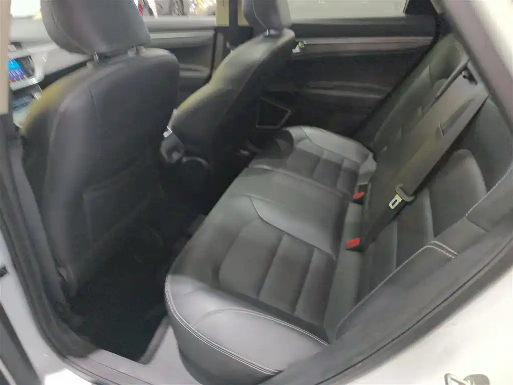 Geely Emgrand GS 2019 — фото 17