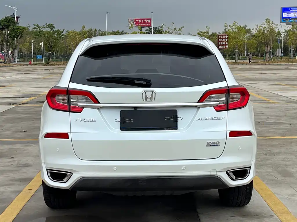 Honda Avancier 2018 — фото 8