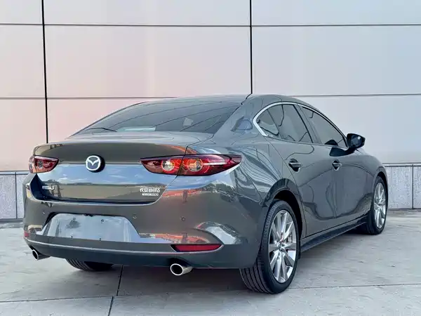 Mazda 3 Axela 2023