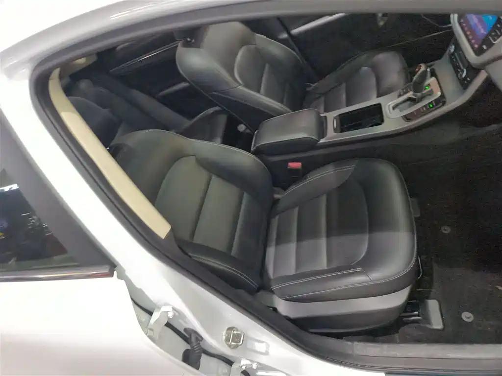 Geely Emgrand GS 2019 — фото 25