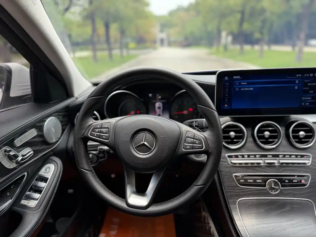 Mercedes-Benz C-Class 2018 — фото 12