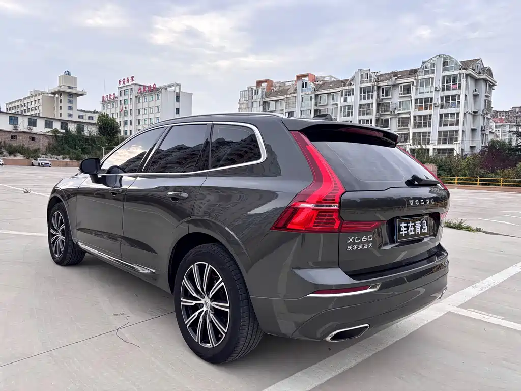 Volvo XC60 2020 — фото 8