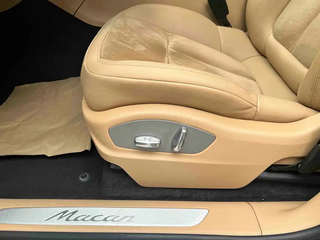 Porsche Macan 2016 — фото 18