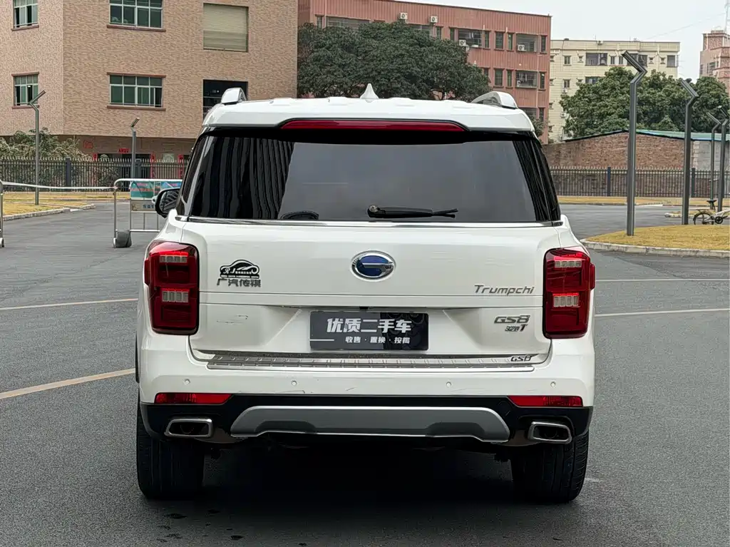 GAC Motor Trumpchi GS8 2017 — фото 8