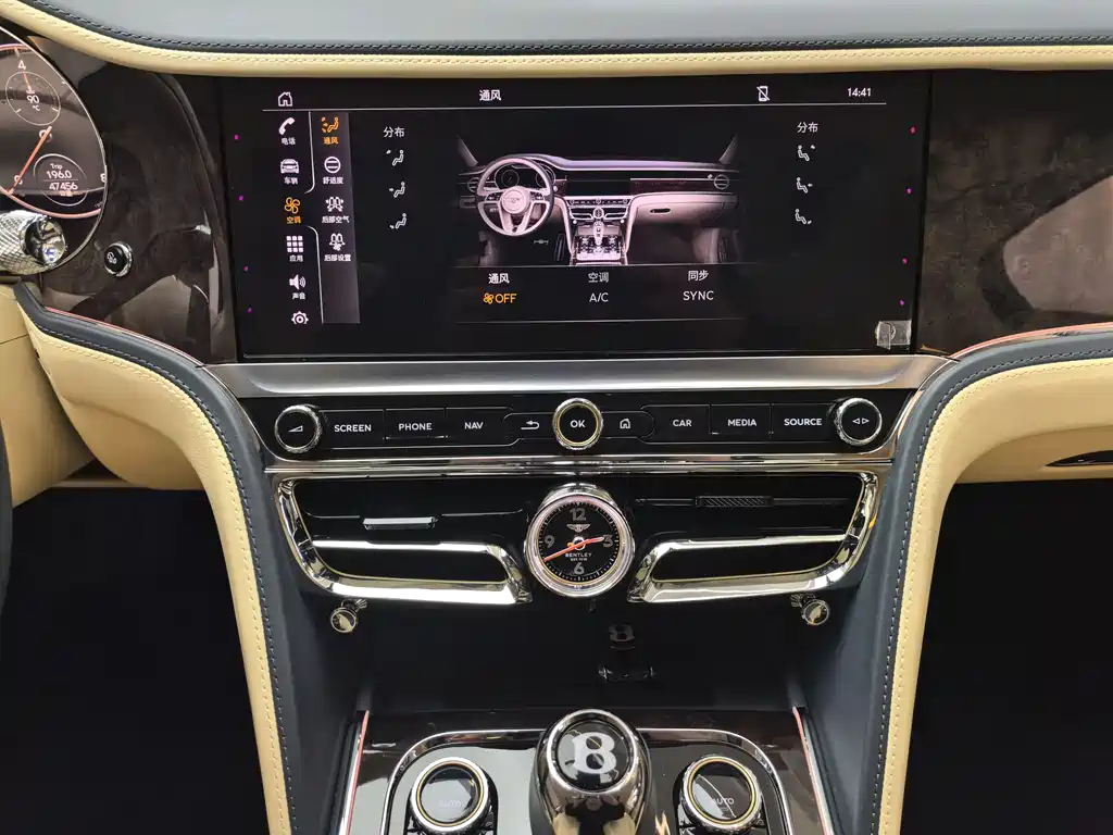 Bentley Flying Spur 2022 — фото 26