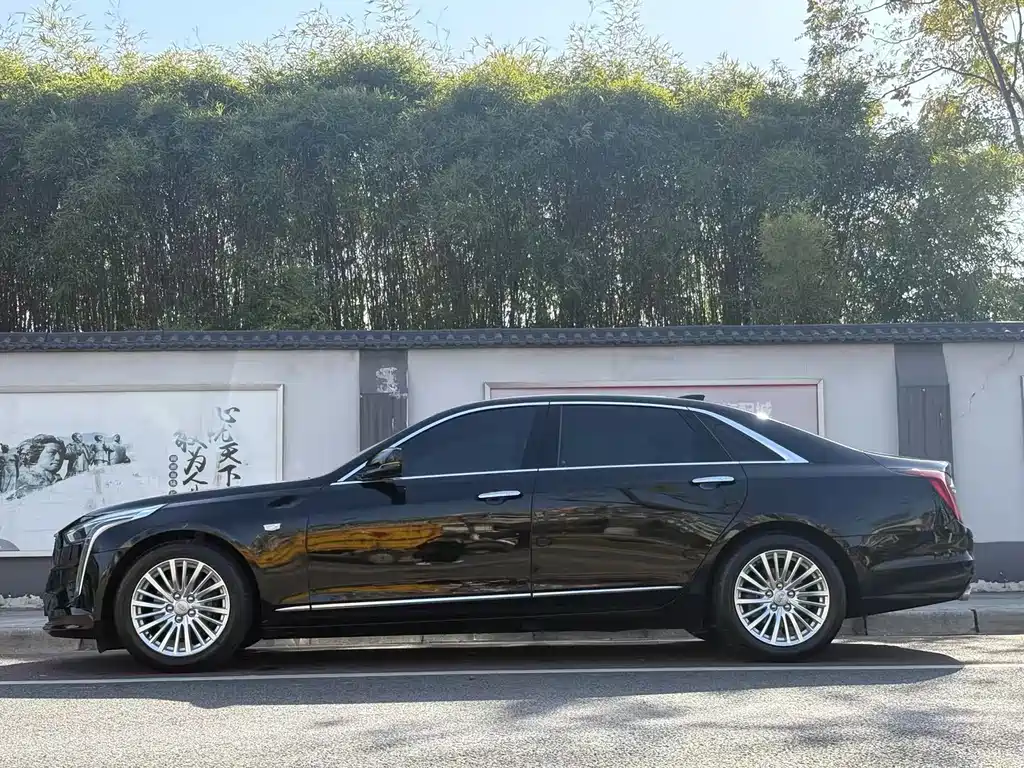 Cadillac CT6 2022 — фото 3
