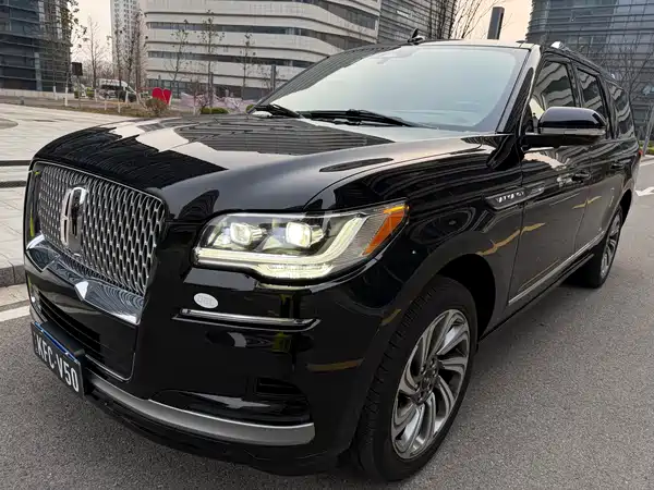 Lincoln Navigator 2022