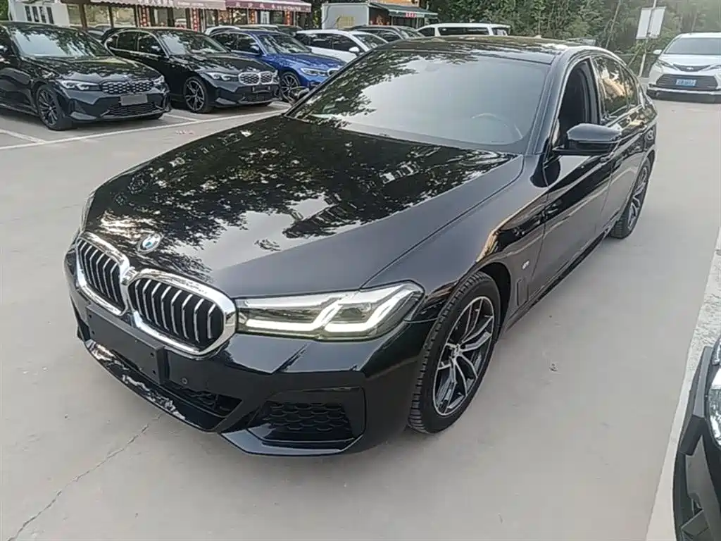 BMW 5 Series 2023 — фото 2