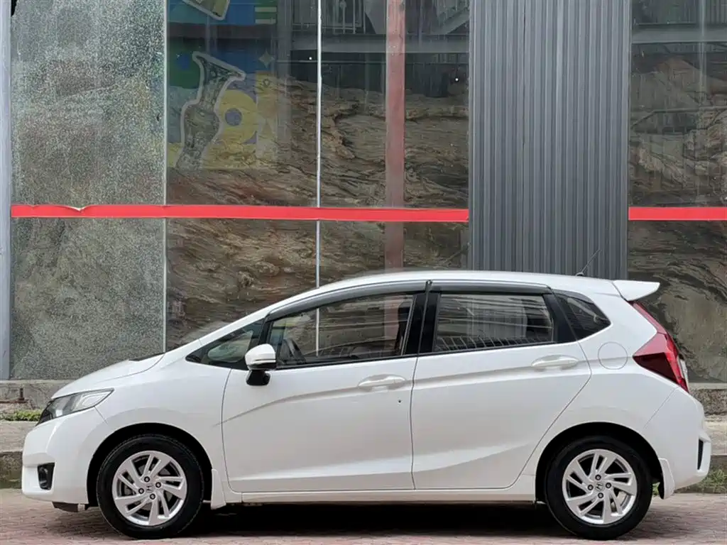 Honda Fit 2017 — фото 5