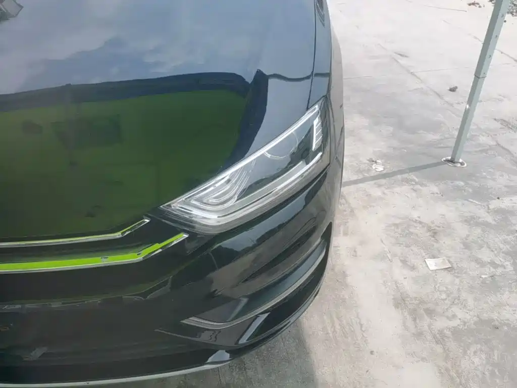 Zotye SR7 2017 — фото 24