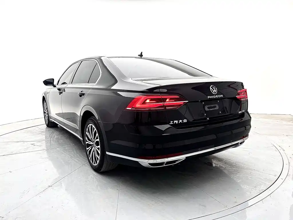 Volkswagen Phideon 2023 — фото 4