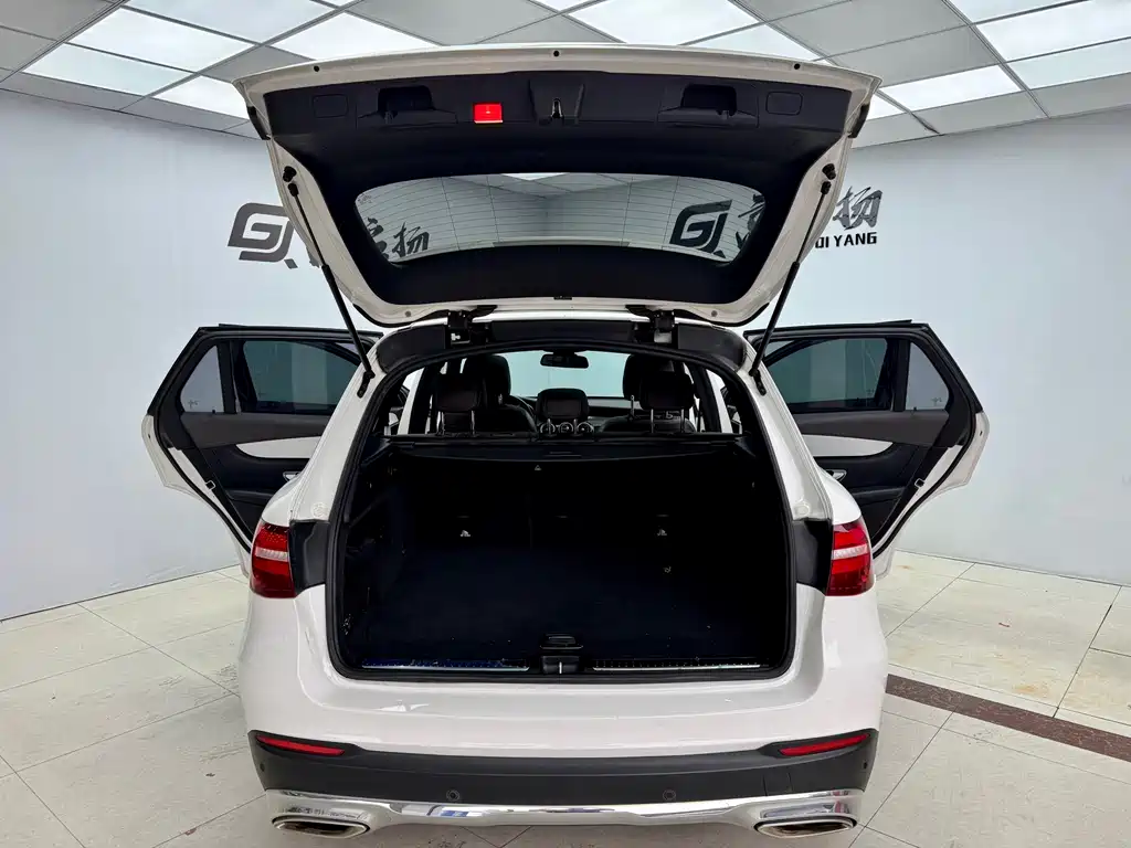Mercedes-Benz GLC 2018 — фото 20