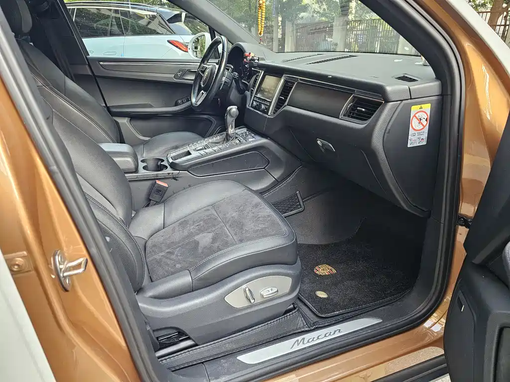 Porsche Macan 2015 — фото 15