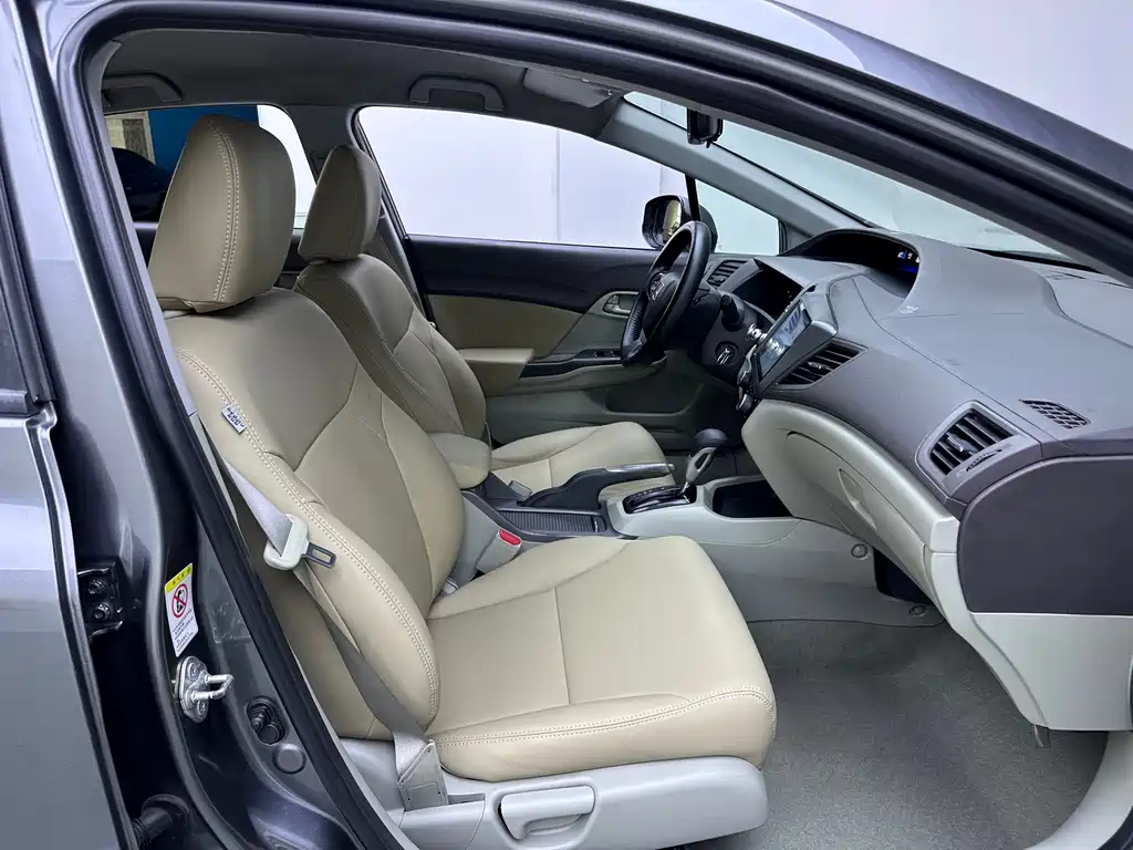 Honda Civic 2014 — фото 11