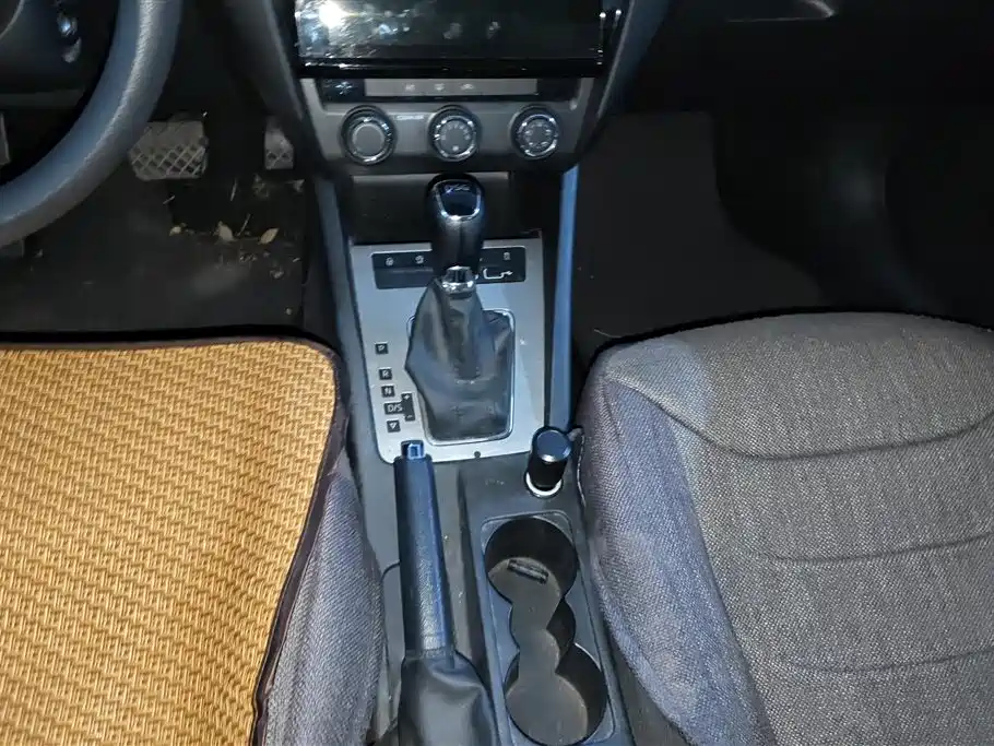 Skoda Octavia 2019 — фото 16