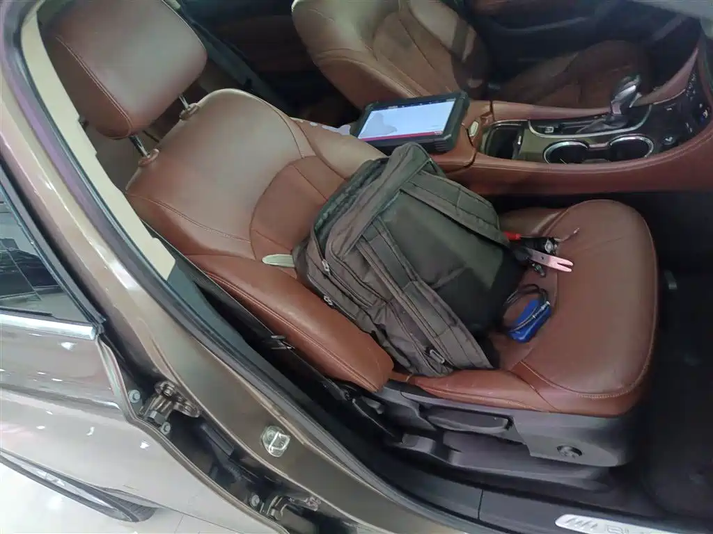 Buick Envision Plus 2016 — фото 20