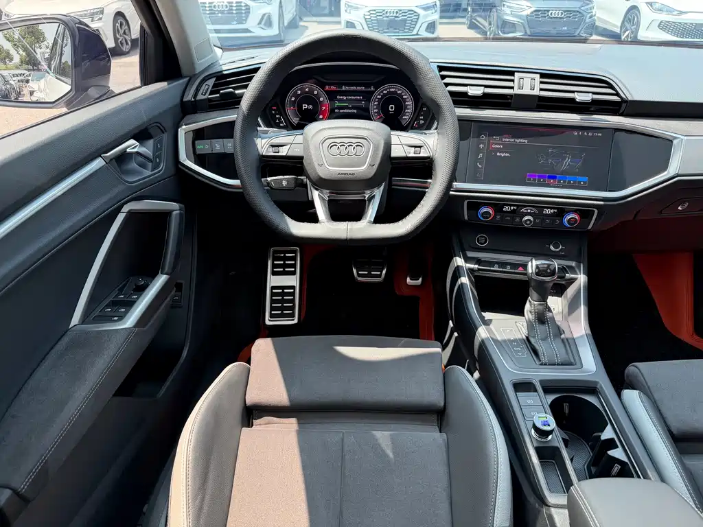 Audi Q3 2023 — фото 19