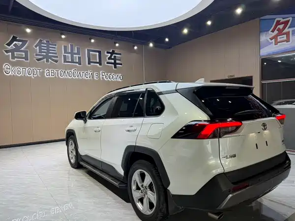 Toyota RAV4 2021