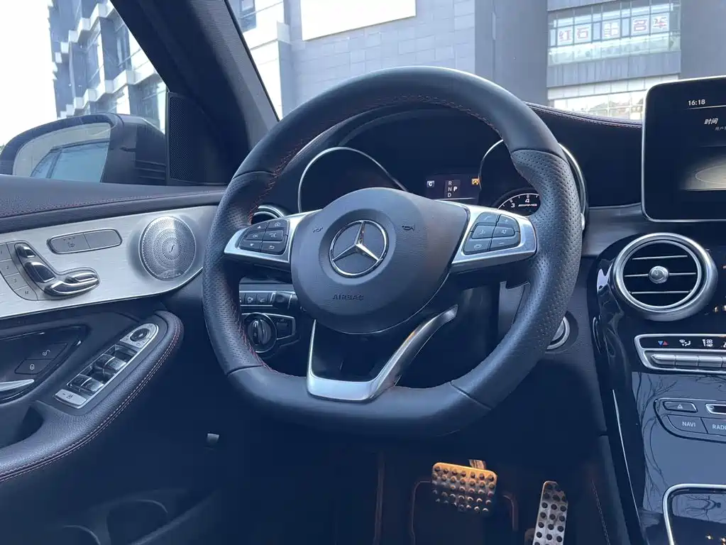 Mercedes-Benz GLC AMG 2019 — фото 11
