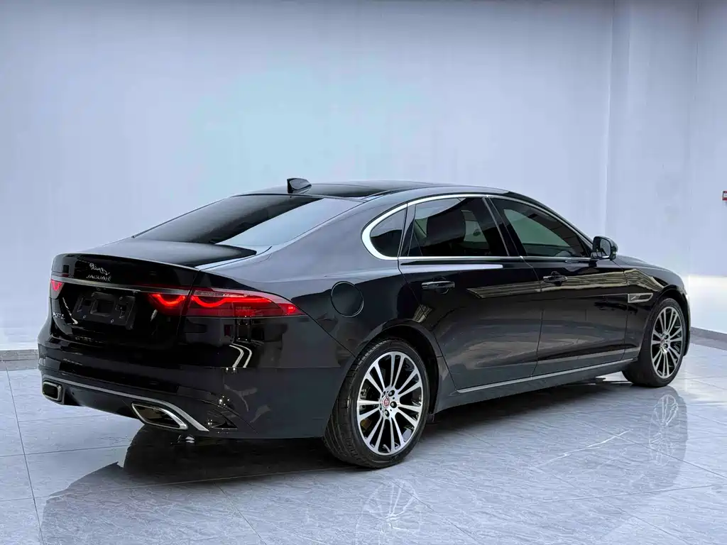 Jaguar XFL 2023 — фото 13
