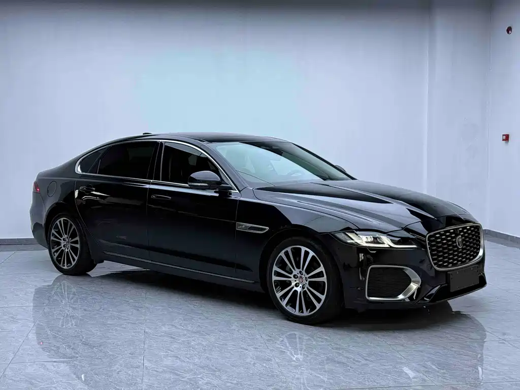 Jaguar XFL 2023 — фото 3