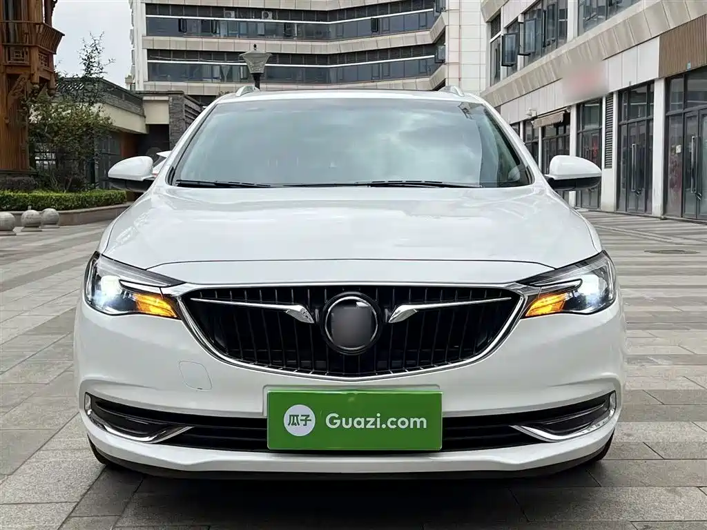 Buick Excelle 2018 — фото 3