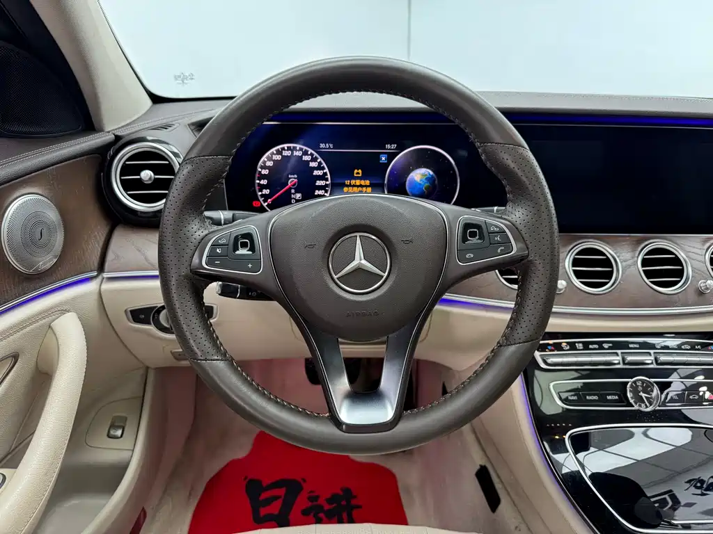 Mercedes-Benz E-Class 2016 — фото 17