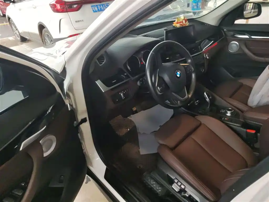BMW X1 2021 — фото 16