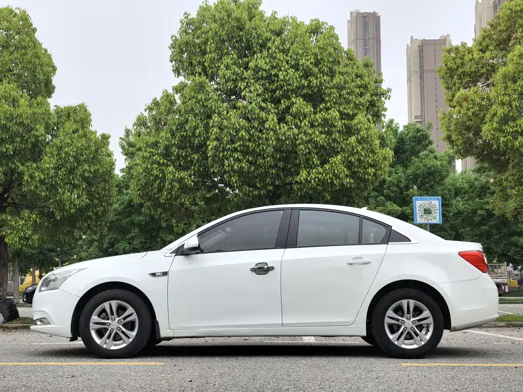 Chevrolet Cruze 2016 — фото 23