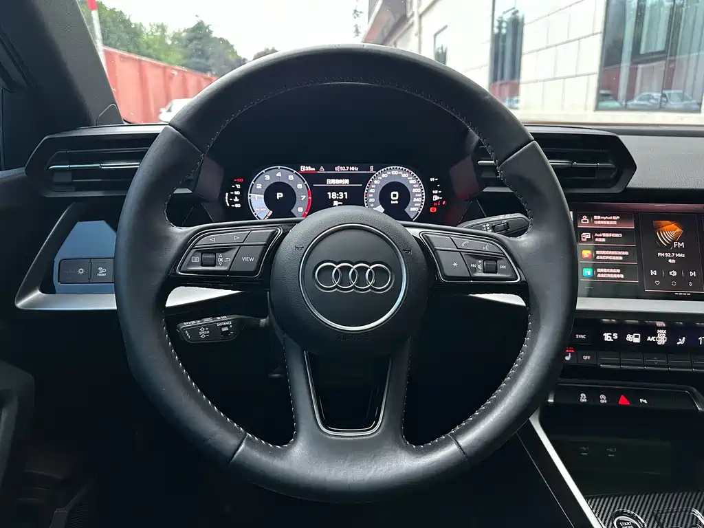 Audi A3 2022 — фото 8
