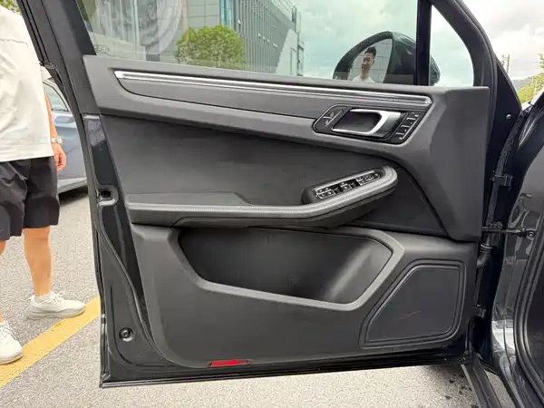 Porsche Macan 2020